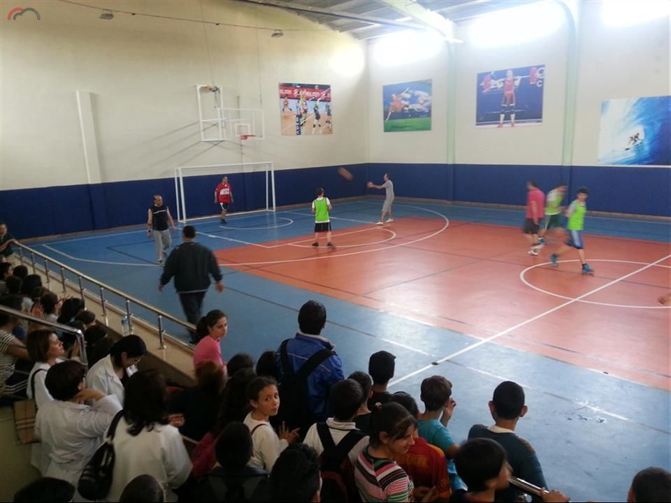 Öğretmenlerimiz ile Basketbol Takımı Arasındaki Maç